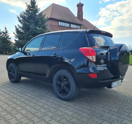 Toyota RAV4 cena 37900 przebieg: 198000, rok produkcji 2007 z Grudziądz małe 137